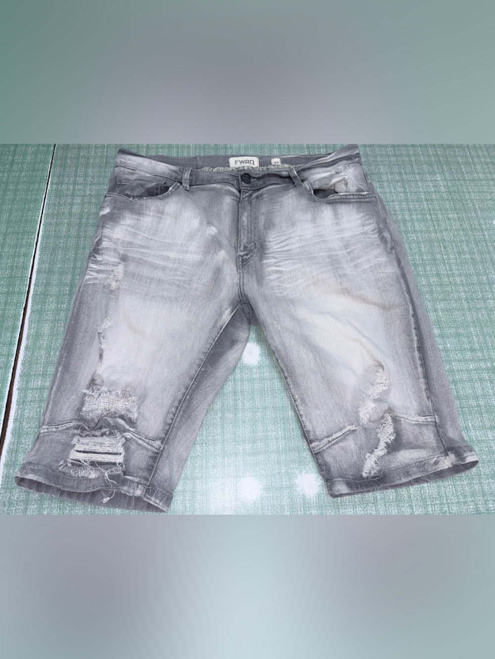 FWRD Denim Men’s Distressed Gray Jean Shorts Size 34 Ripped Moto Biker
